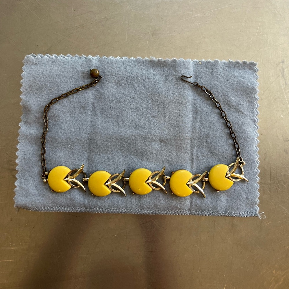 Antique Art Deco Yellow and Gold Tone Choker Necklace